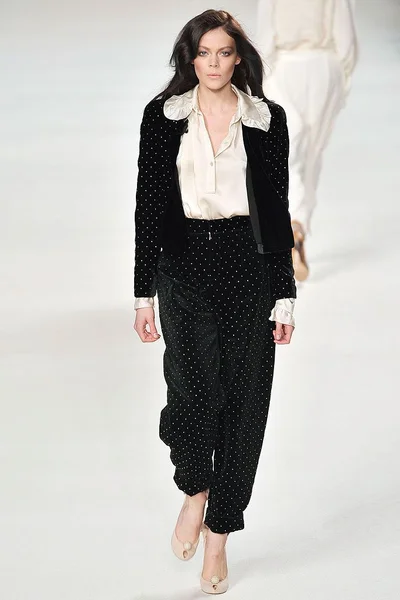 Look 26